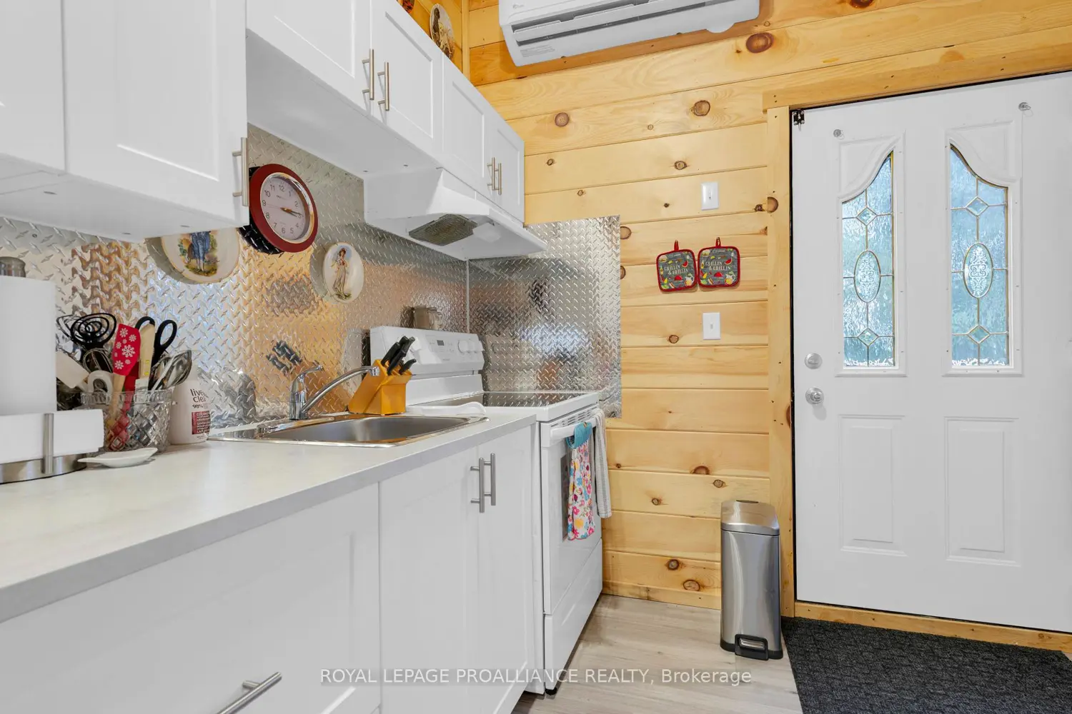 Additional image 15 of 138 Hollister Road