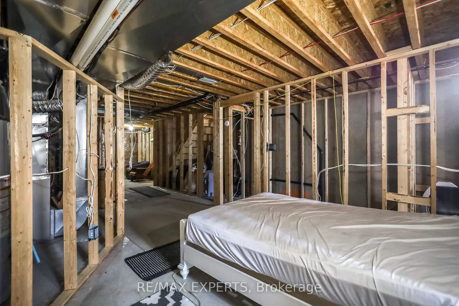 Additional image 19 of 27 Hogan Manor Drive