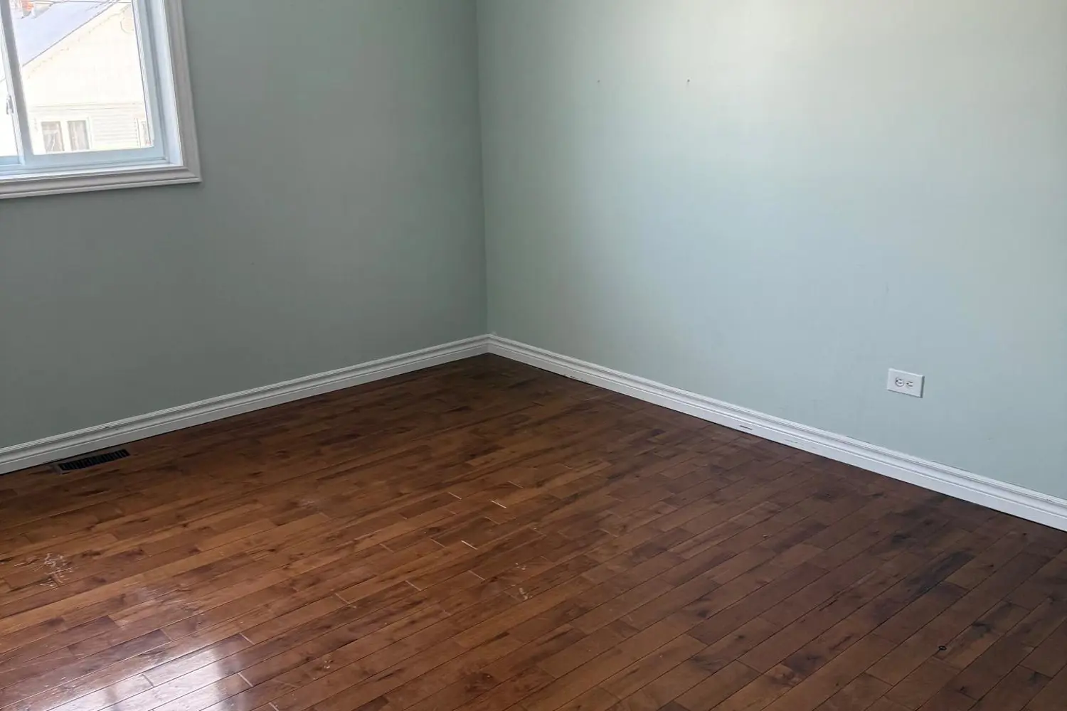 Additional image 19 of 373 Commercial Avenue