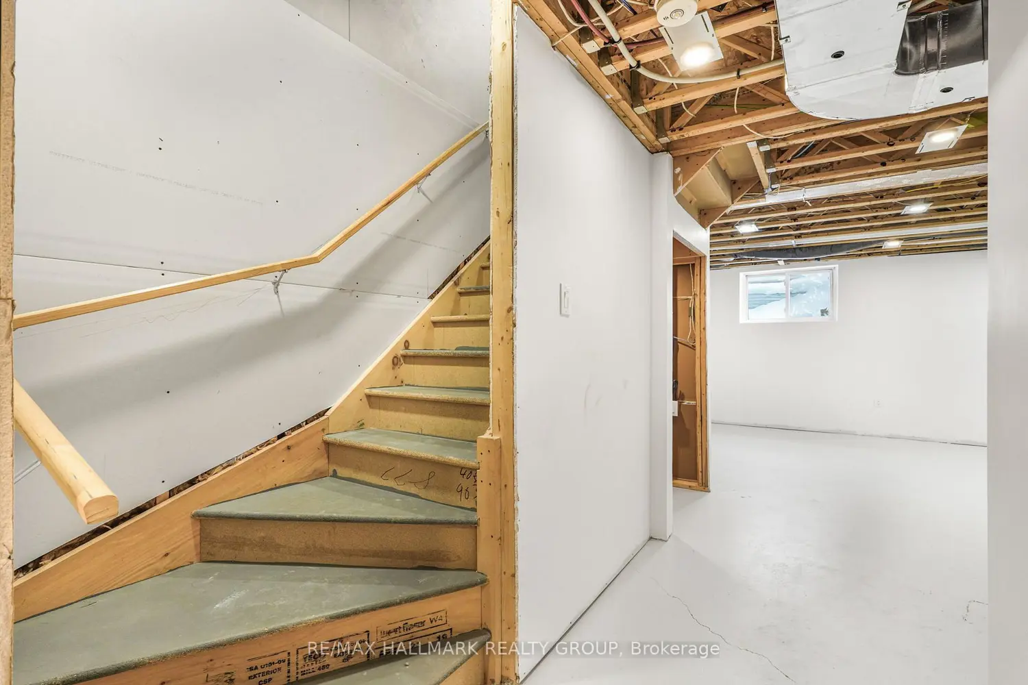 Additional image 13 of 877 Platinum Street