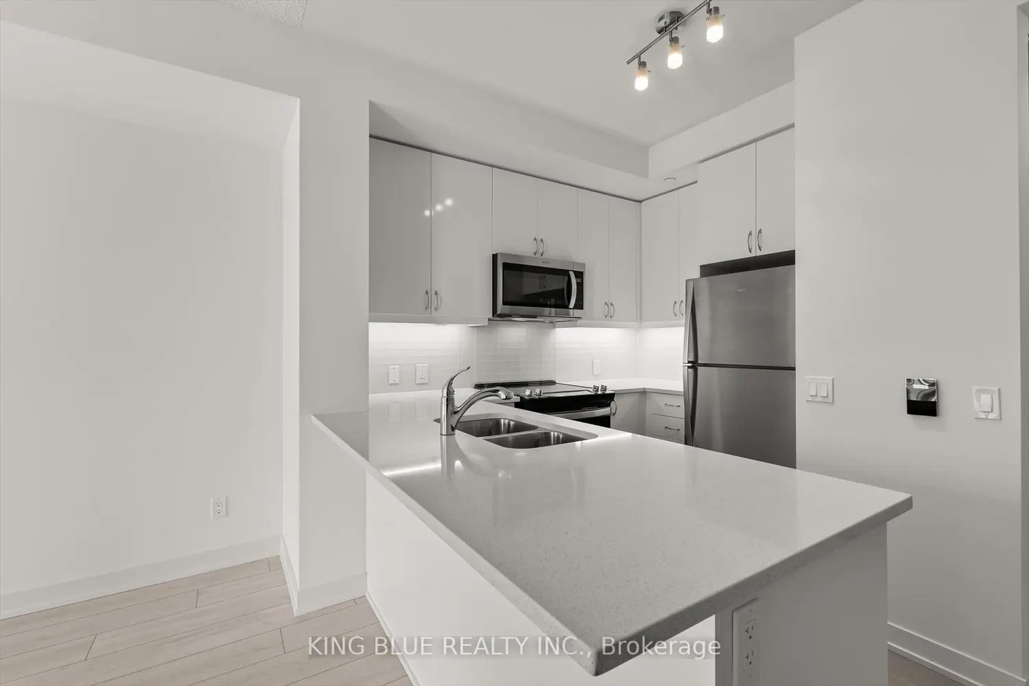 Additional image 4 of 4955 Yonge Street 2911