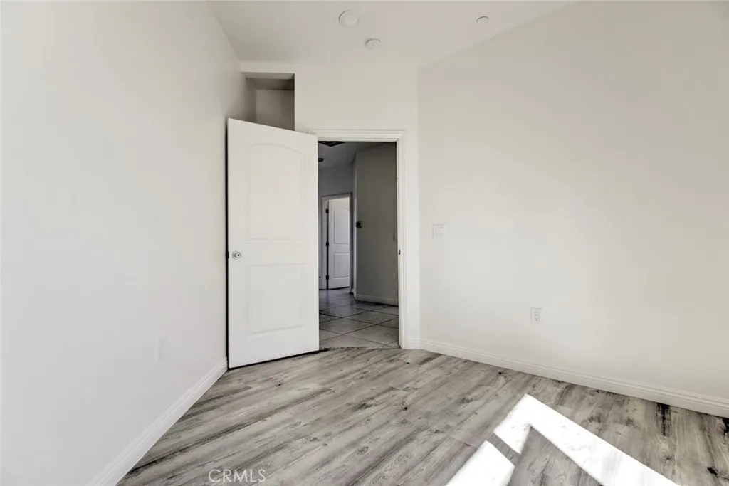 Additional image 18 of 14328 Gilmore St Unit 5, Van Nuys, CA 91401