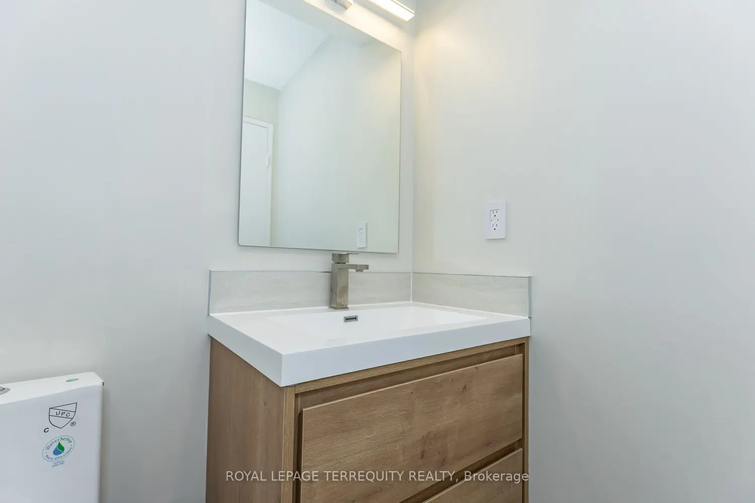Additional image 14 of 30 Sunrise Avenue 202