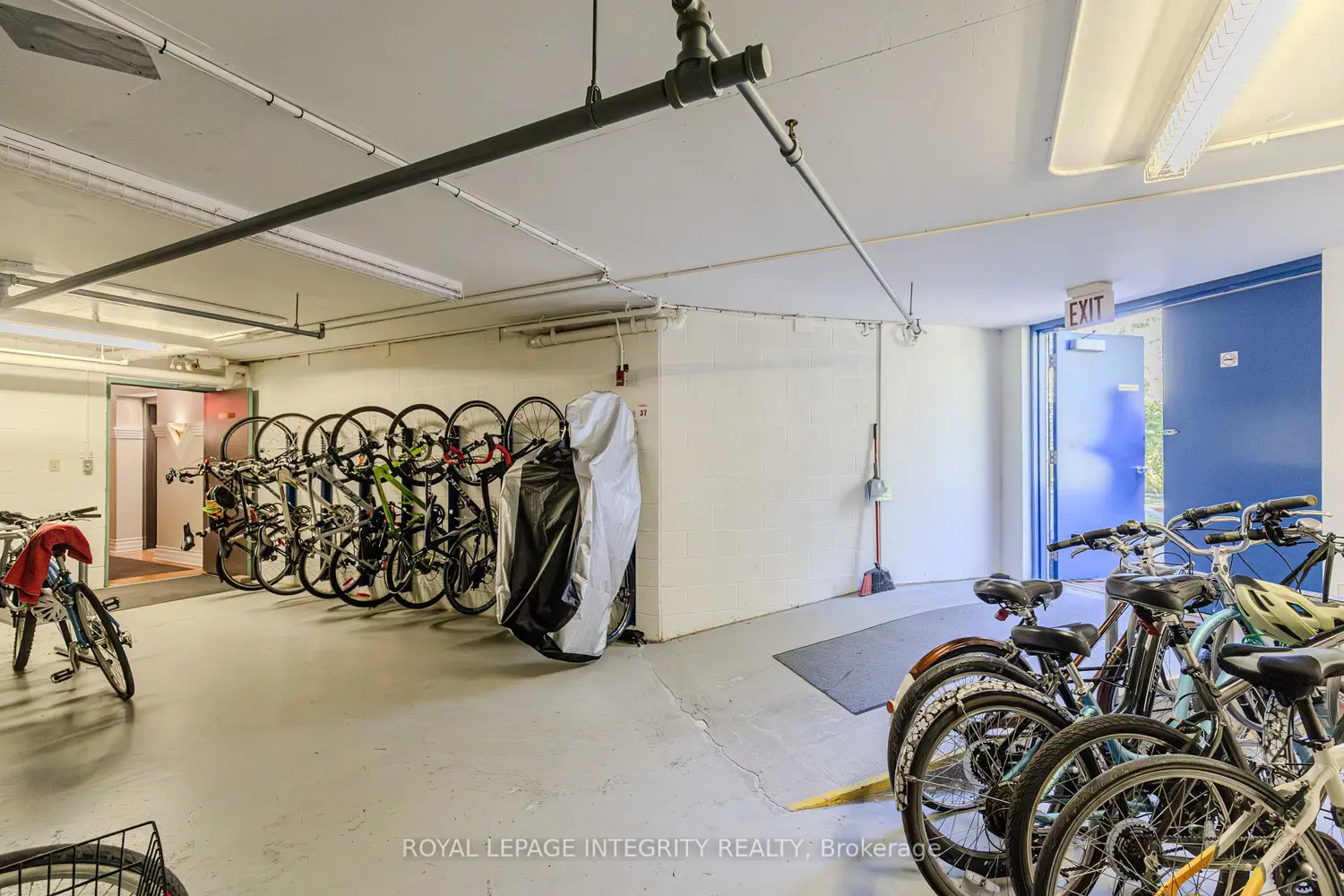 Additional image 9 of 3099 Carling Avenue 203