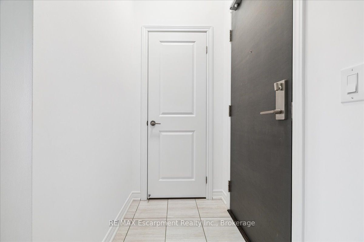 Additional image 3 of 205-2393 Bronte Road, Oakville, ON, L6M 1P4