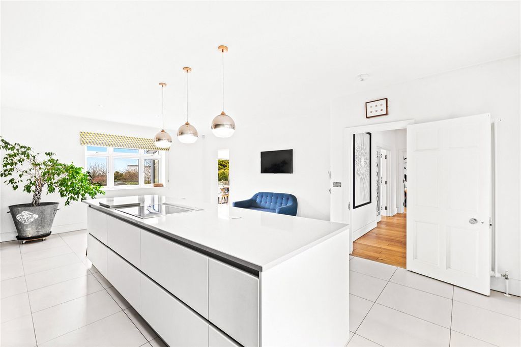 Additional image 7 of 5 bed detached house for saleDyke Close, Hove, East Sussex BN3