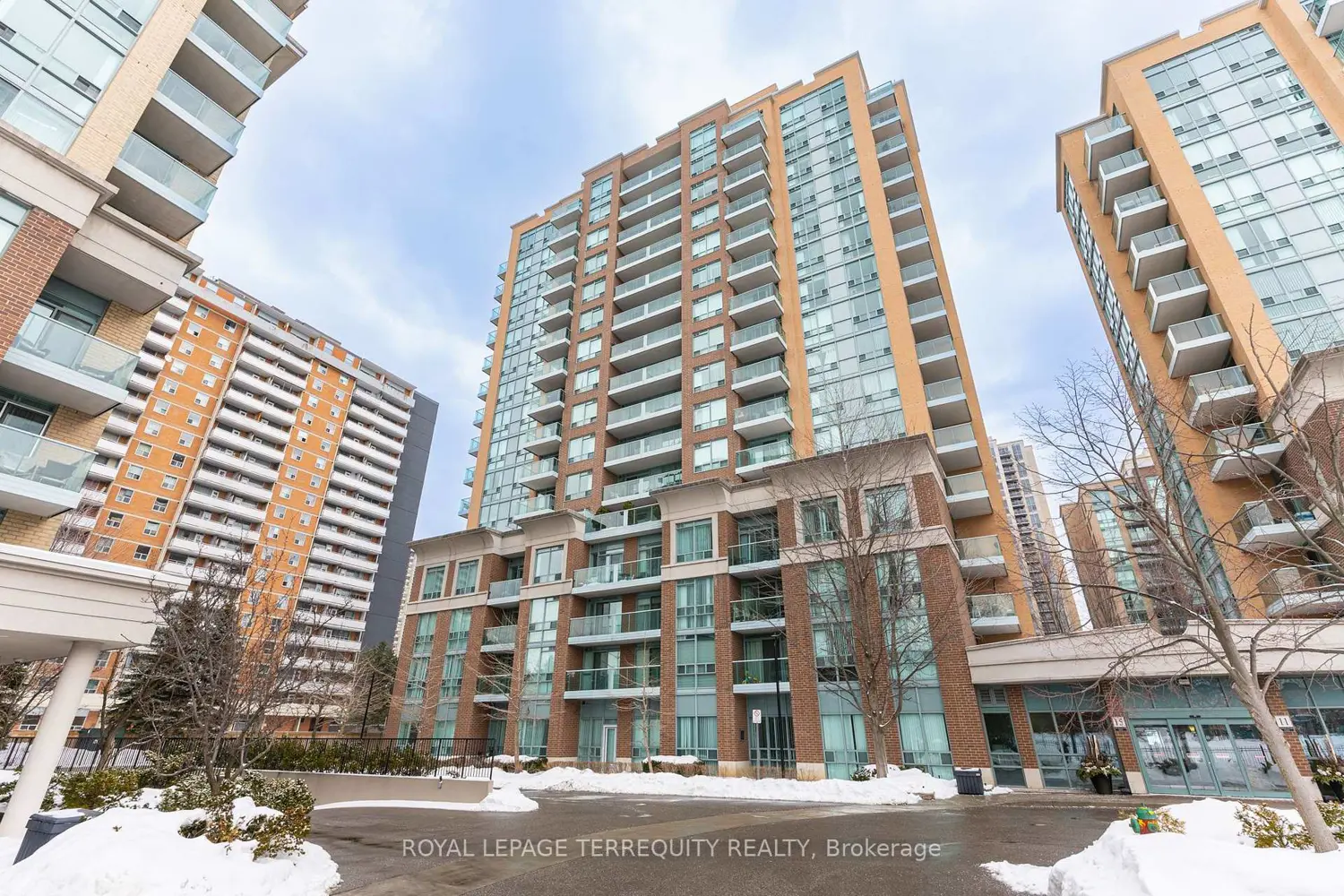 15 Michael Power Place 1005