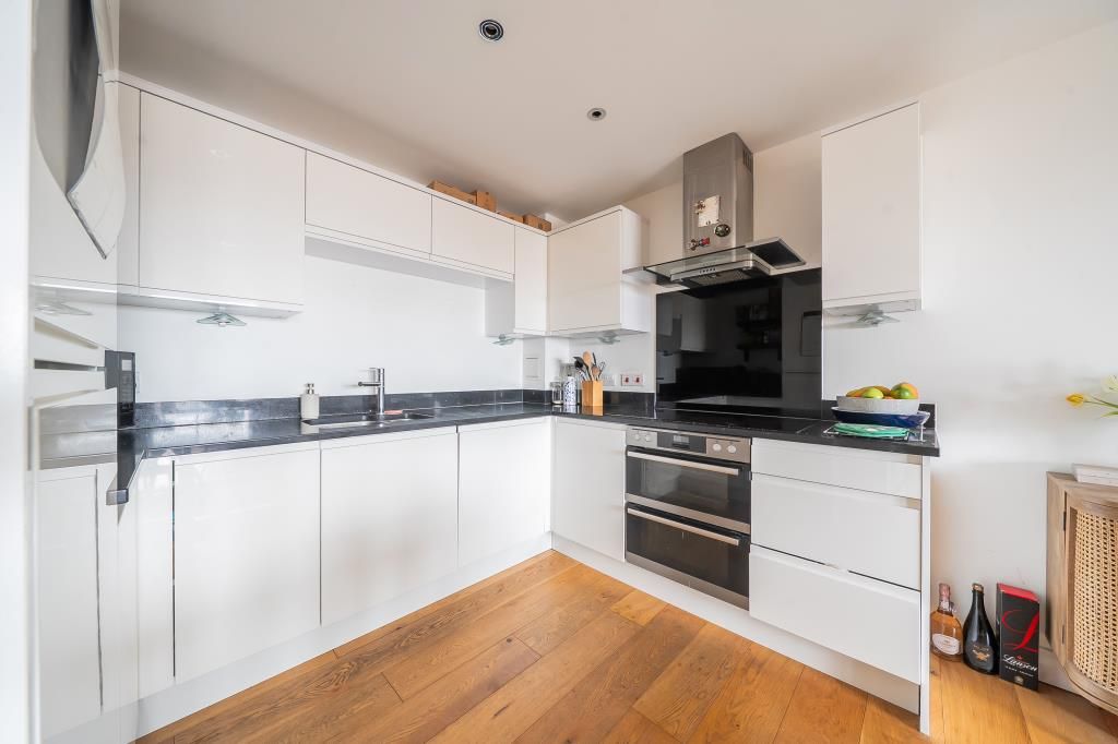 Additional image 3 of 2 bed flat for saleNewbury, Berkshire RG14