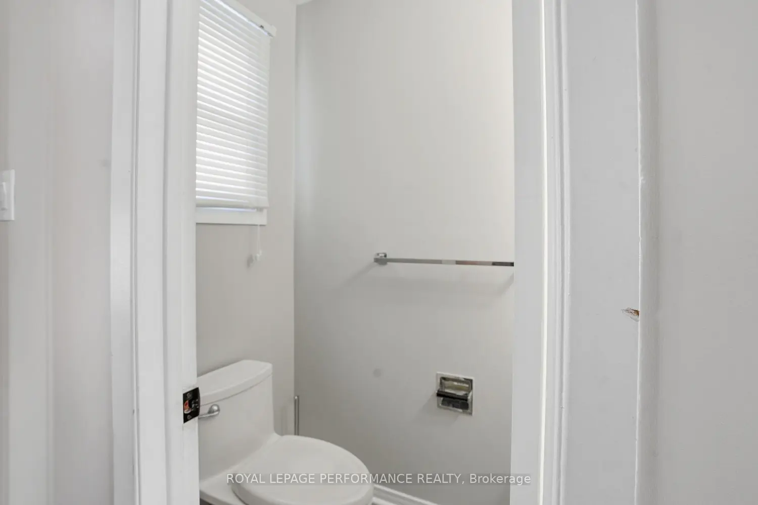 Additional image 5 of 249 Romulus Private 94