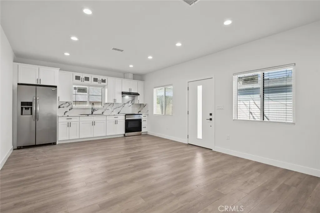 Additional image 7 of 8443 Colbath Avenue, Panorama City, CA 91402
