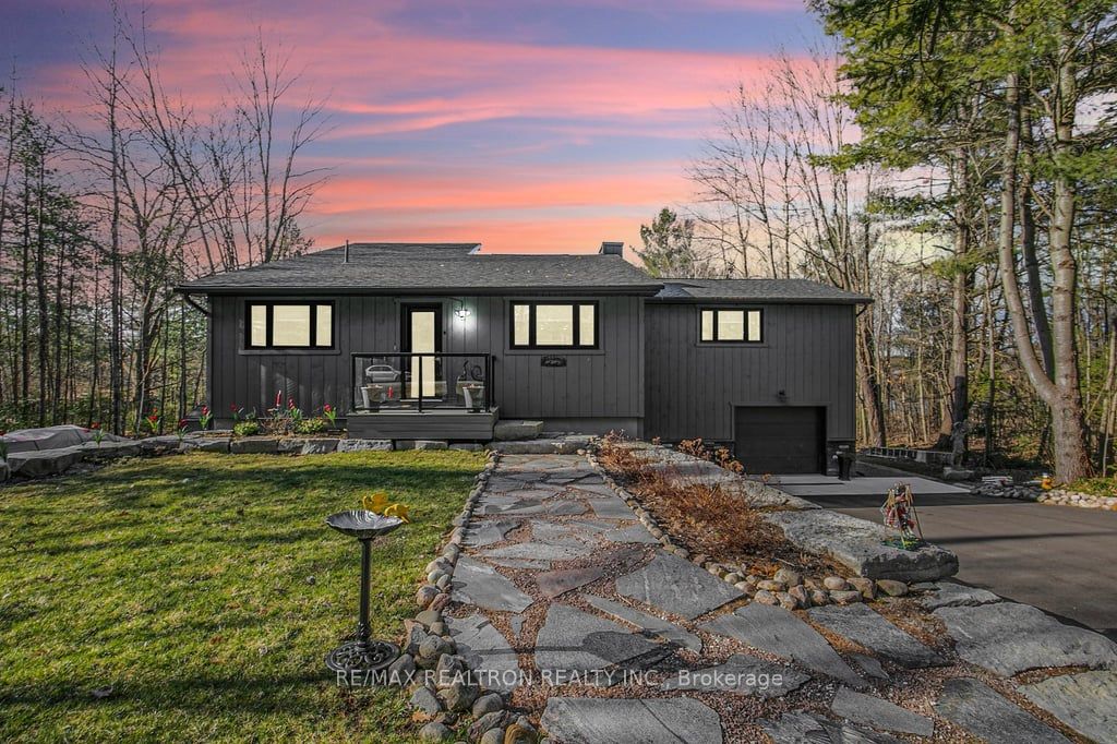 5145 Severn Pines Crescent, Severn, ON, L0K 2B0