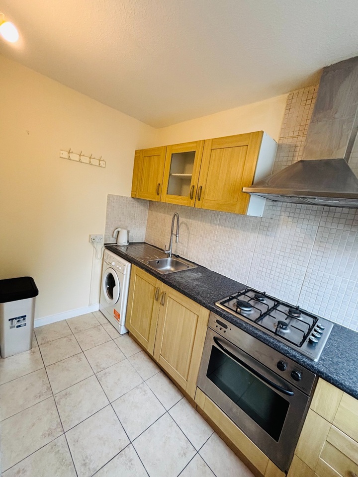 Additional image 6 of Room in a Shared Flat, Stunning Double Room In Clapham/Batt, SW11, N1 7GU