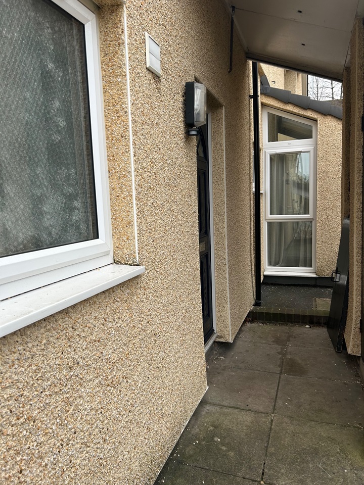 Additional image 3 of Room in a Shared House, Carlton Grove, LS7, N1 7GU