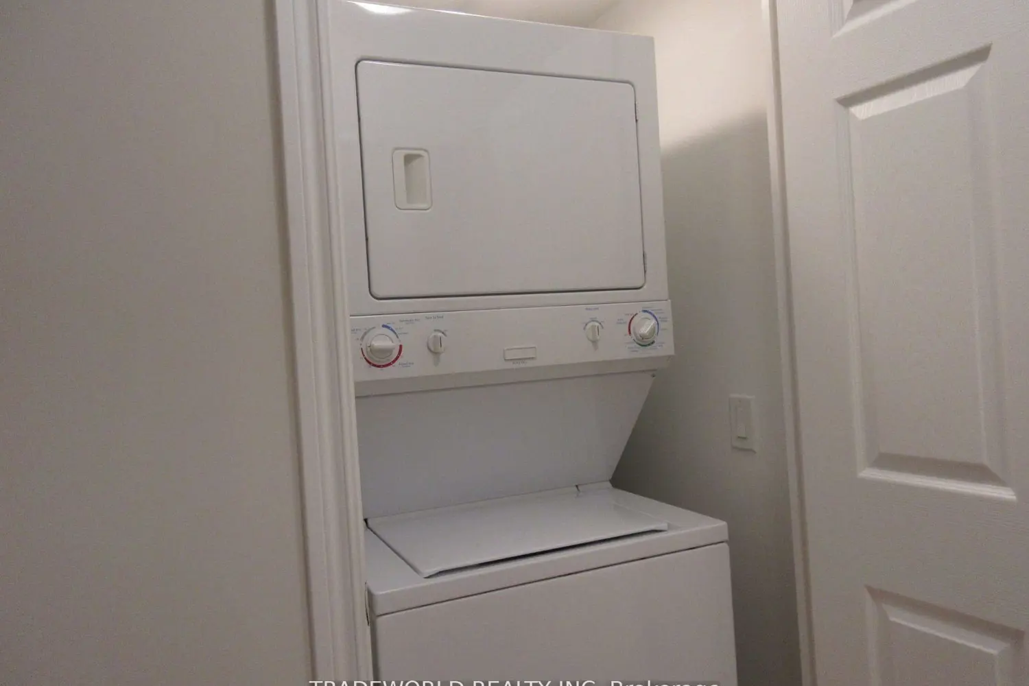 Additional image 9 of 763 Bay Street 402