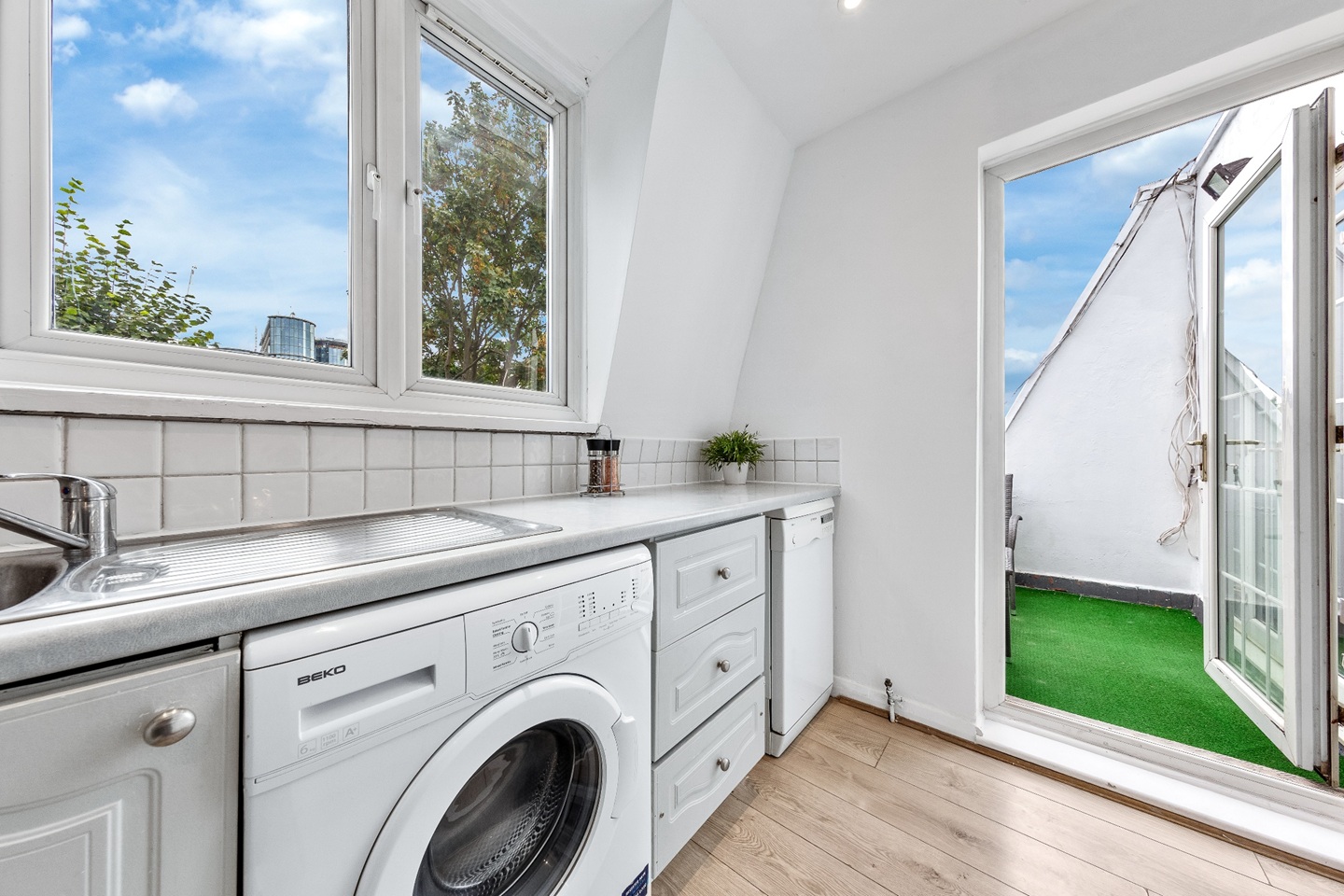 Additional image 9 of 2 Bed Flat, Holland Road, W14, N1 7GU