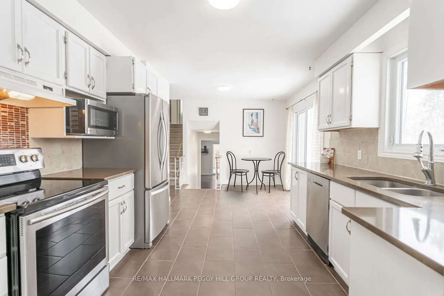 Additional image 4 of 5853 Yonge Street