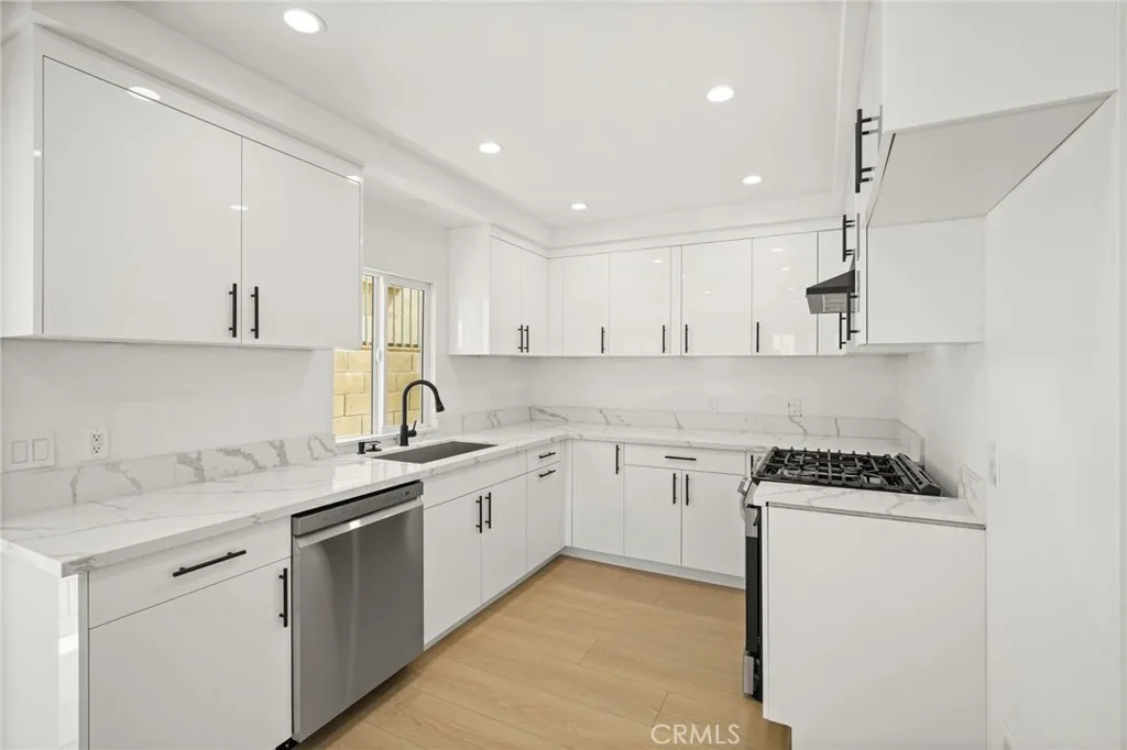 Additional image 42 of 7010 Lennox Avenue Unit A, Van Nuys, CA 91405