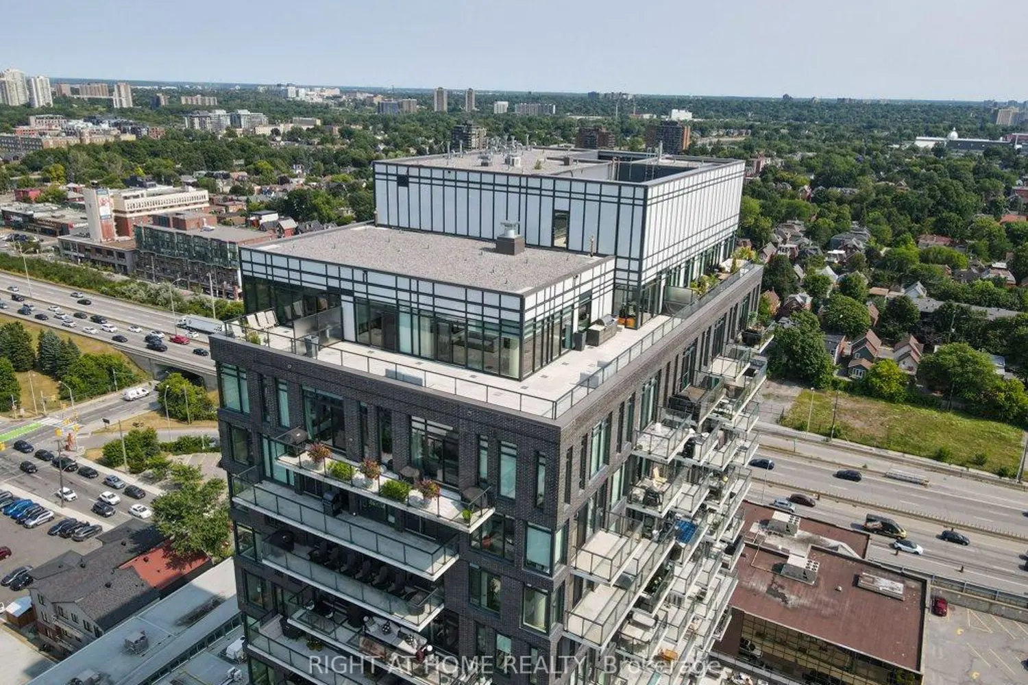 Additional image 16 of 203 Catherine Street 2002