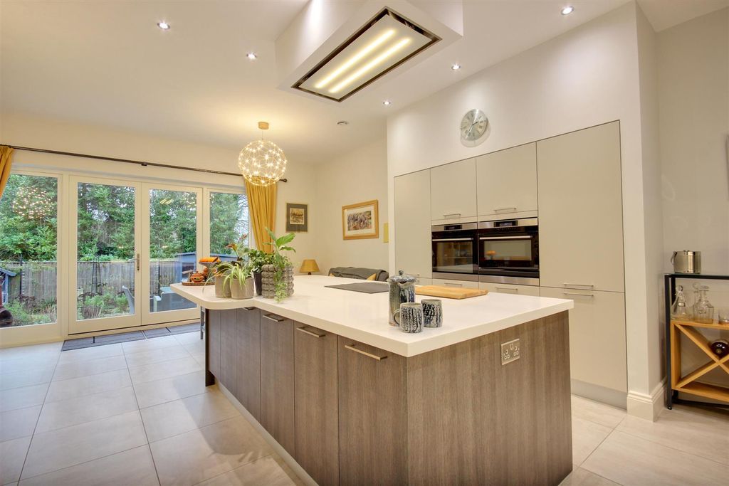 Additional image 3 of 5 bed detached house for saleGallows Lane, Beverley HU17