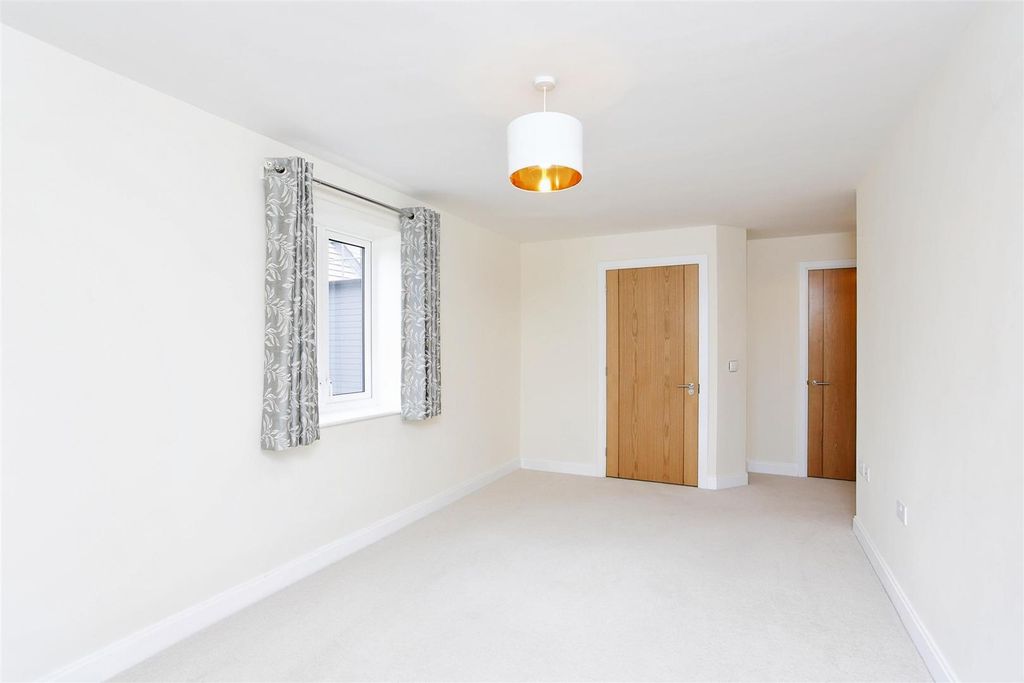 Additional image 6 of 2 bed flat for saleSummerfield Place, Wenlock Road, Shrewsbury SY2