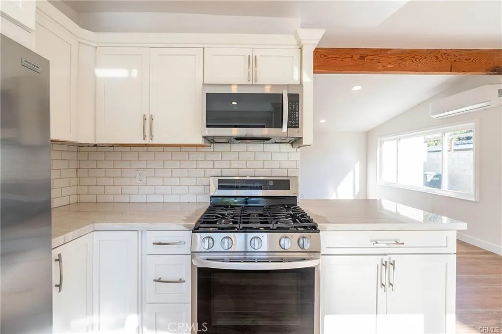 Additional image 13 of 641 Cove St, Costa Mesa, CA 92627