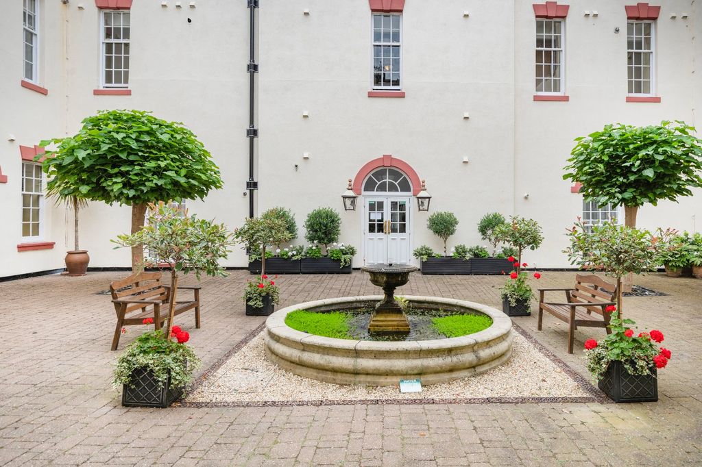 Additional image 17 of 3 bed flat for sale1761 Building, City Walls Road, Chester CH1