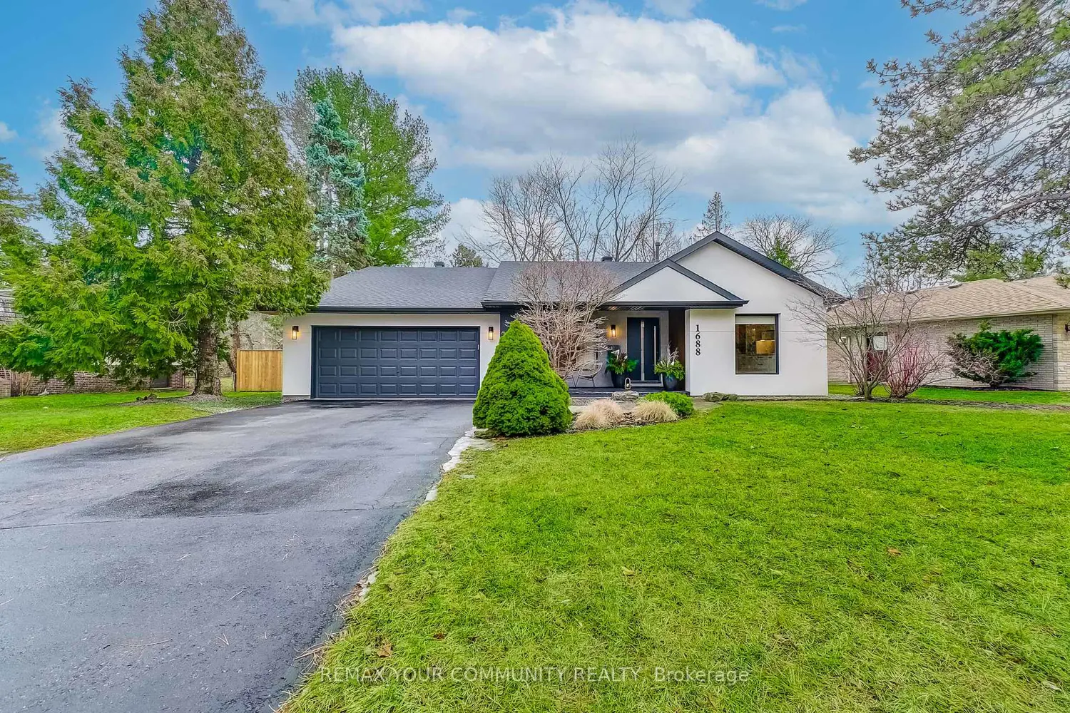 1688 Missenden Crescent