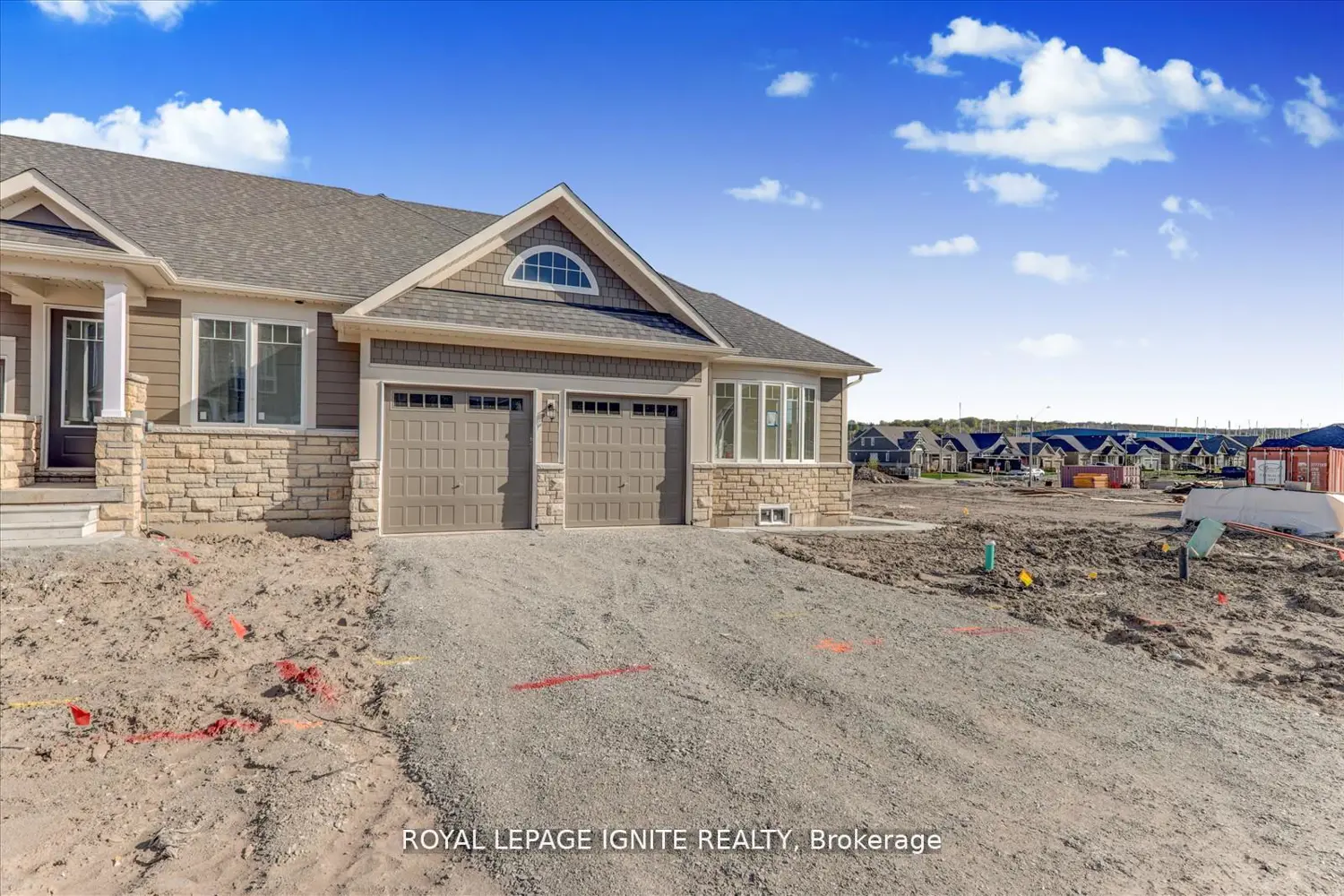553 Hudson Crescent photo 4