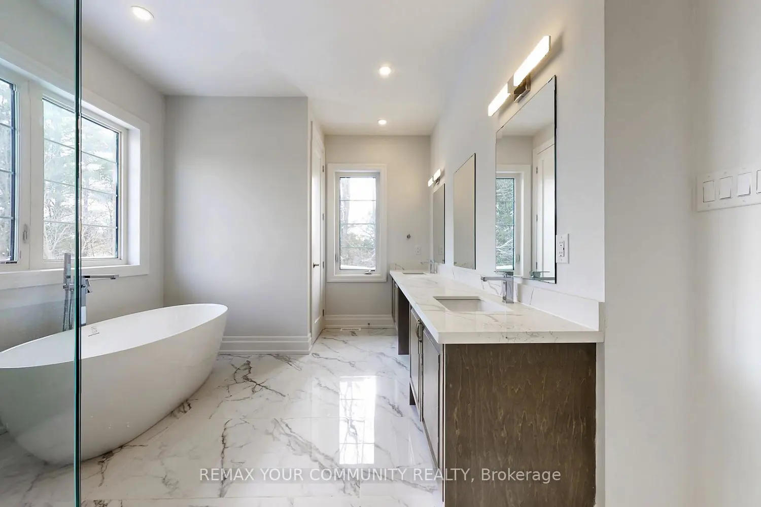 Additional image 8 of 353 Somme Street