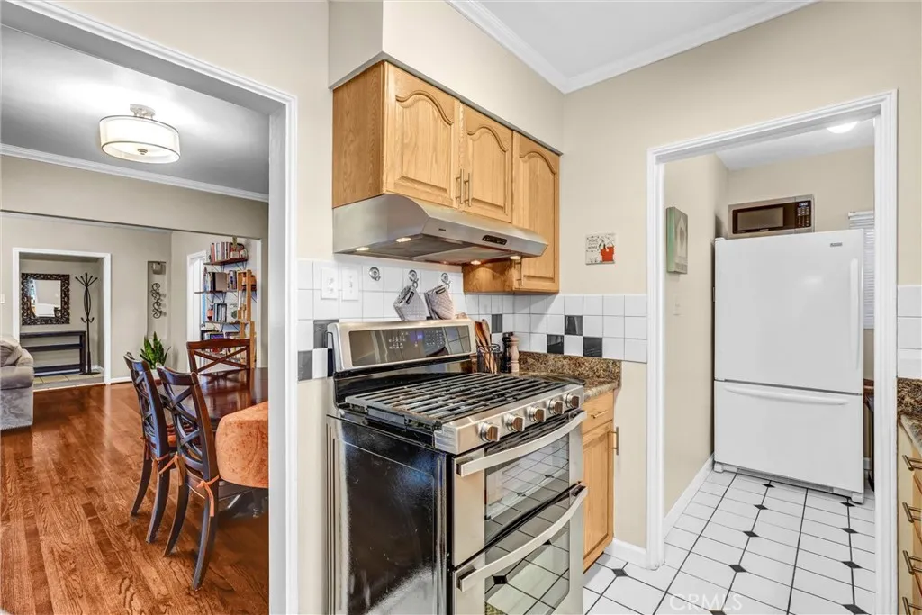 Additional image 16 of 1130 N Cordova St, Burbank, CA 91505