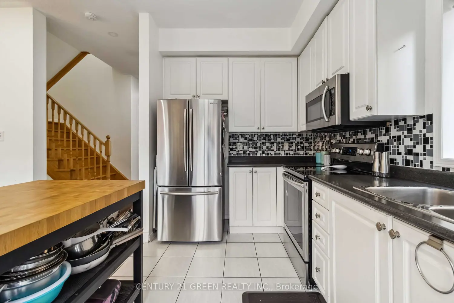 Additional image 10 of 98 Personna Circle