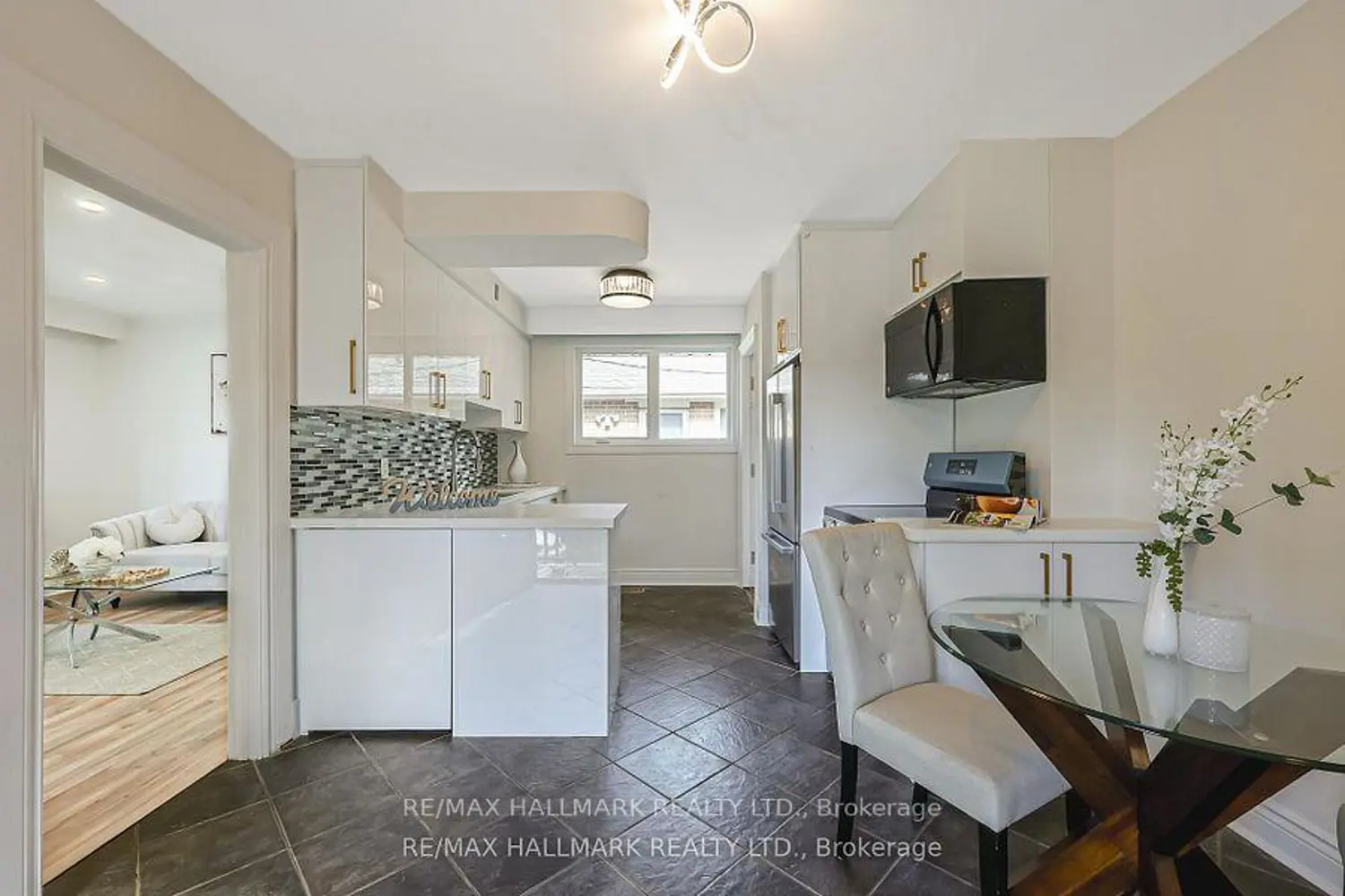 Additional image 7 of 51 Aurora Heights Drive