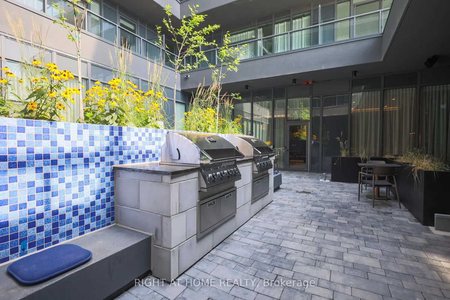 Additional image 12 of 500 Dupont Street 202