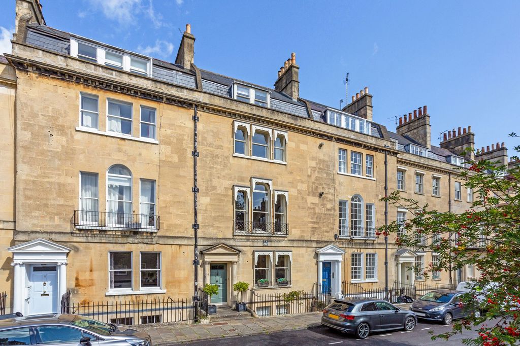 4 bed terraced house for saleRivers Street, Bath BA1