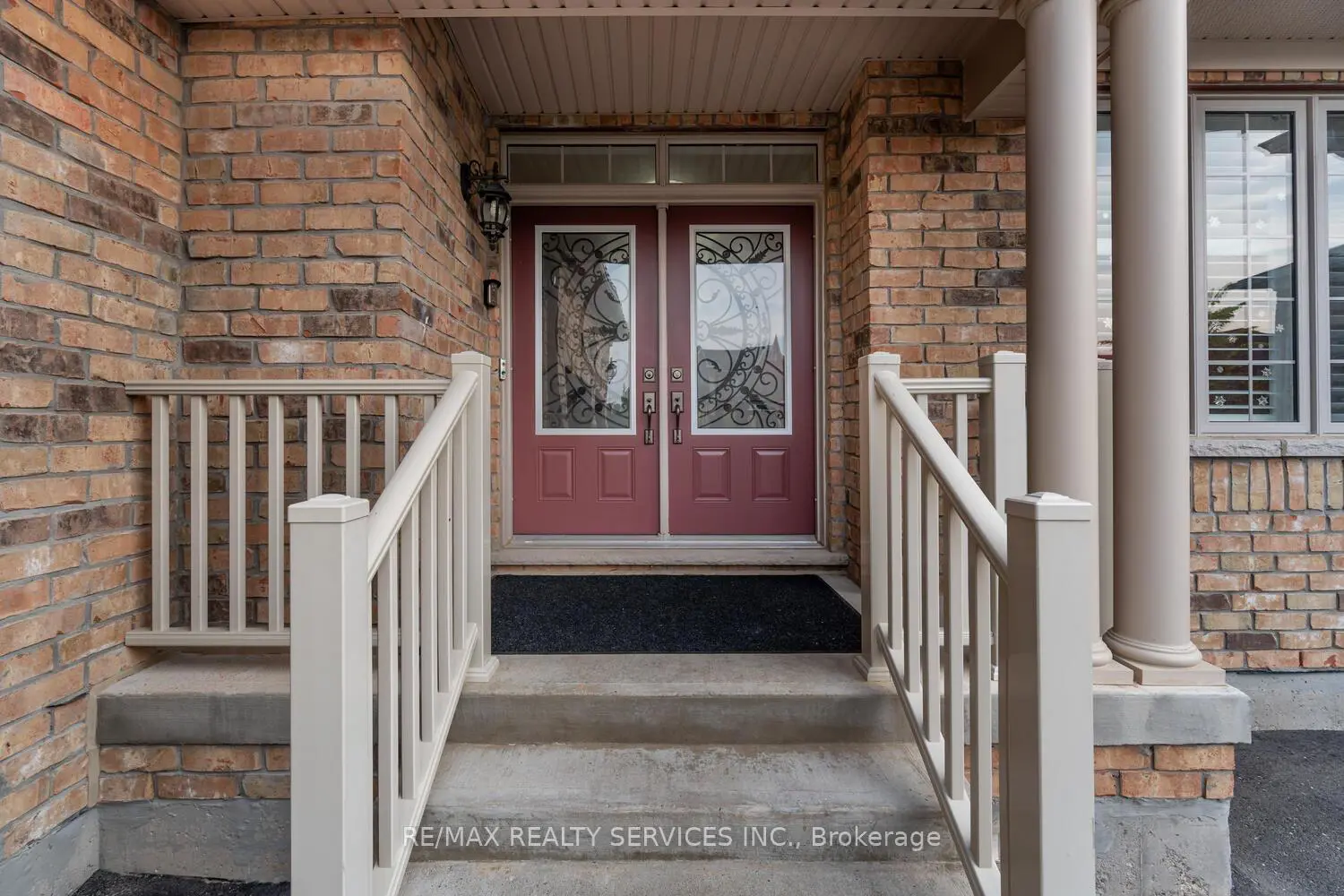 28 Stonegate Avenue photo 2