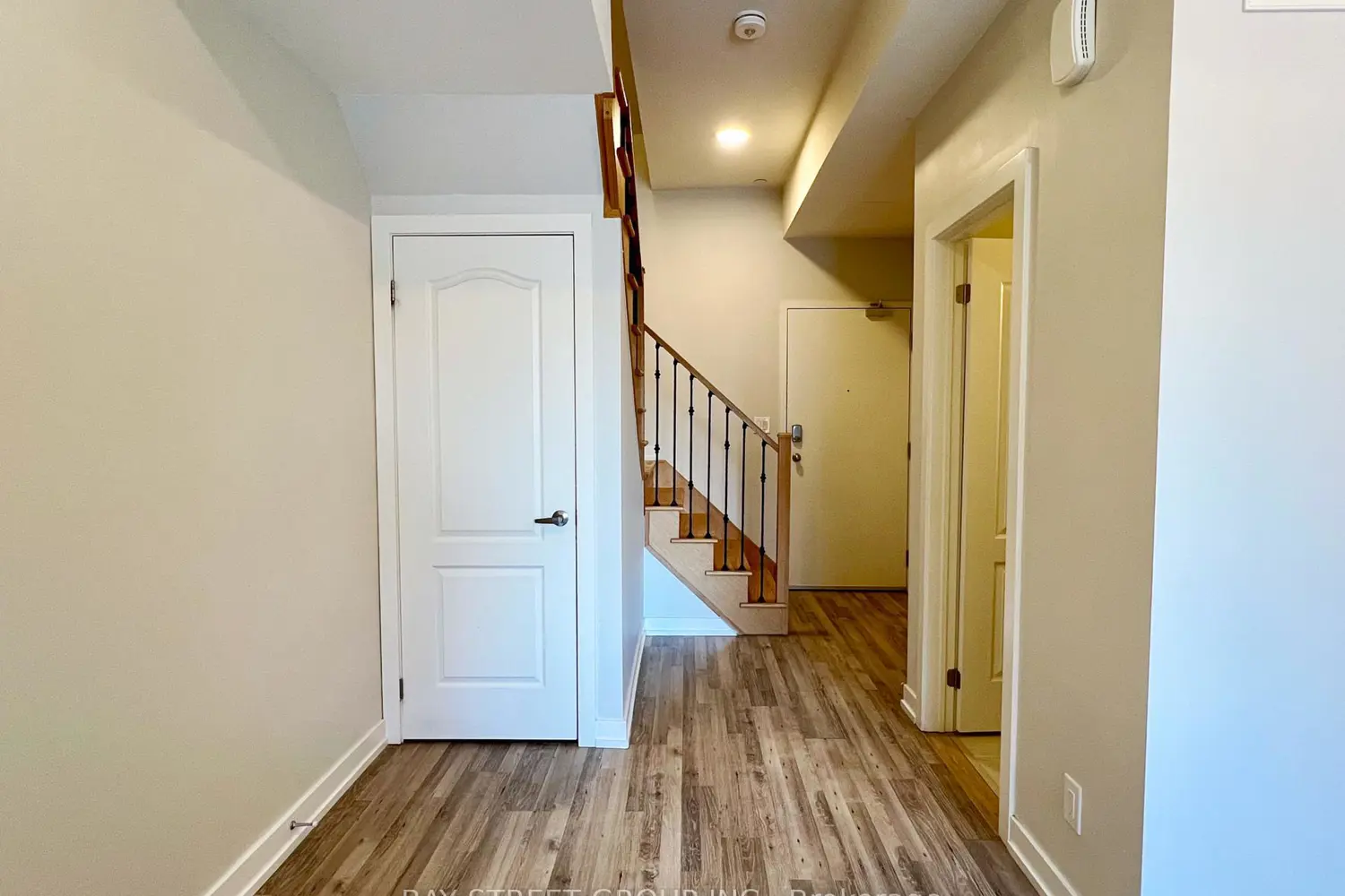 370 Red Maple Road 13 photo 5
