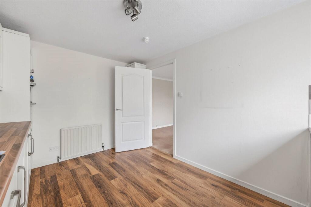 Additional image 6 of 16 Grampian Gardens, Dyce, Aberdeen, AB21 7LF