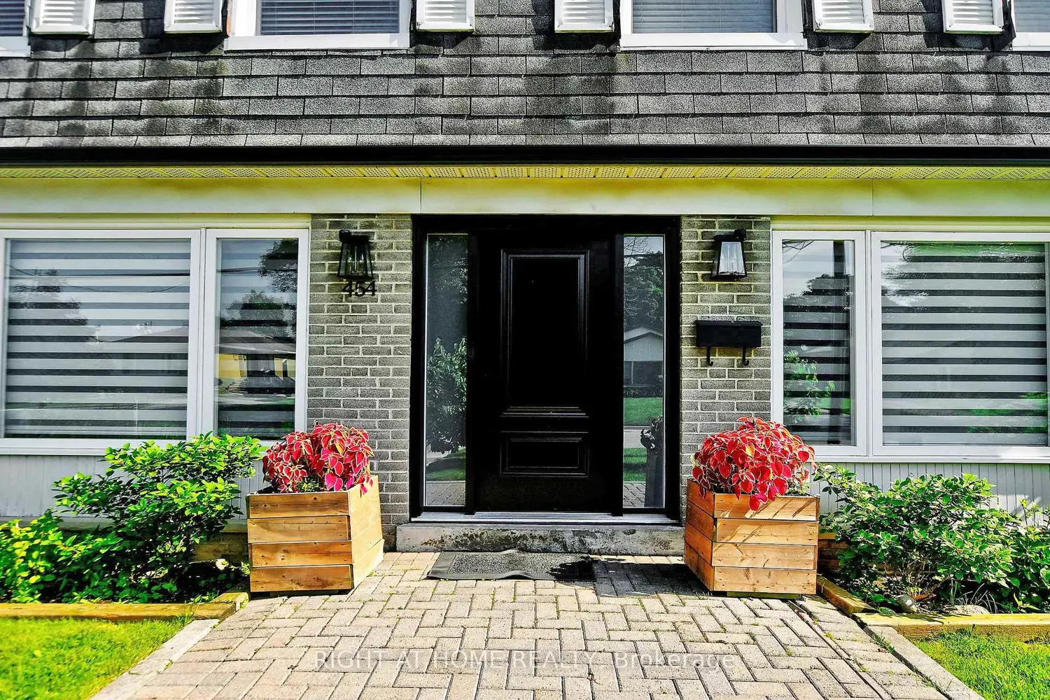 454 Alper Street photo 3