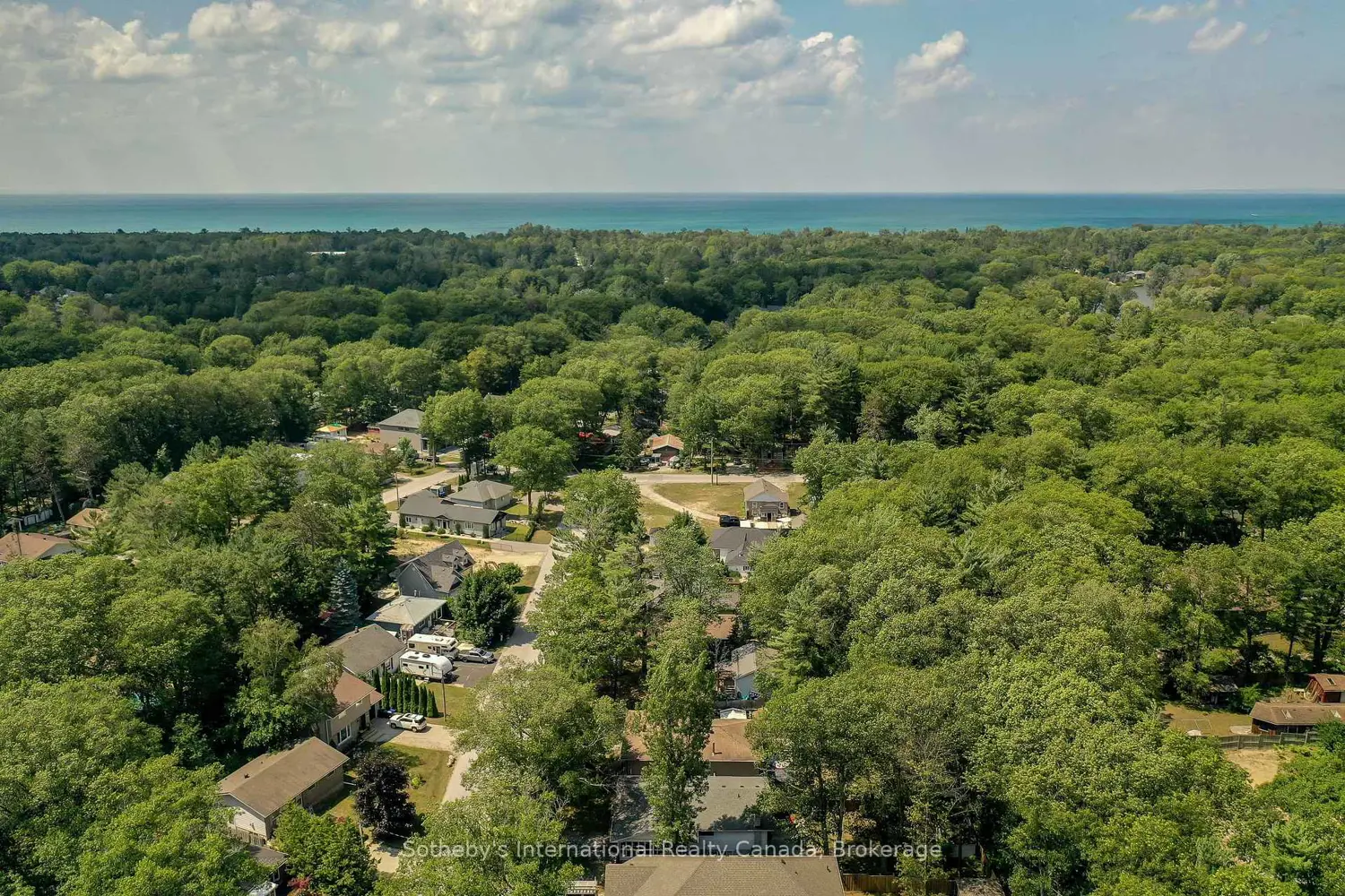 Additional image 18 of 33 Parkwood Drive