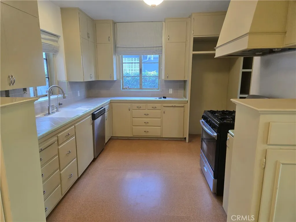 Additional image 19 of 1868 Saint Albans Rd, San Marino, CA 91108