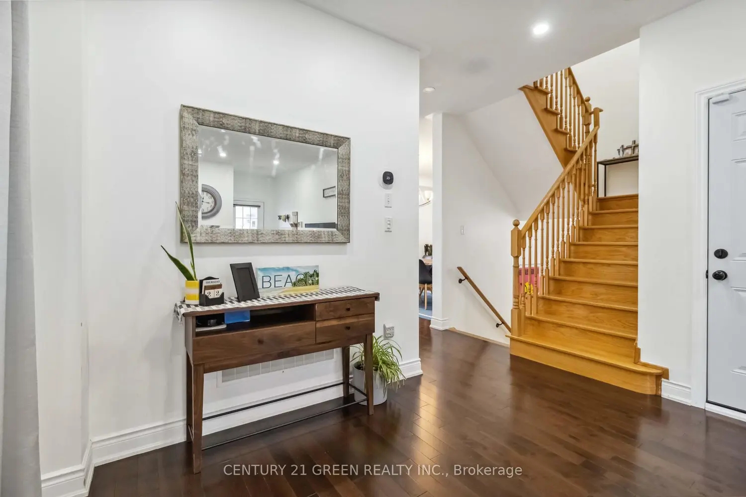 Additional image 5 of 98 Personna Circle