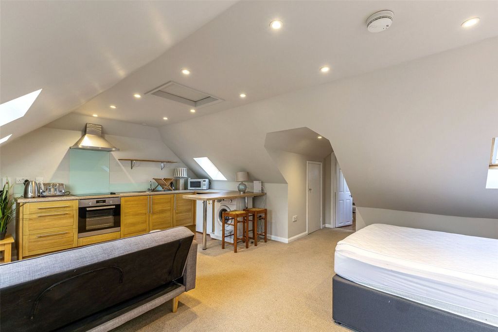 Additional image 30 of 7 bed detached house for saleWinkfield Lane, Maidens Green, Winkfield, Berkshire SL4