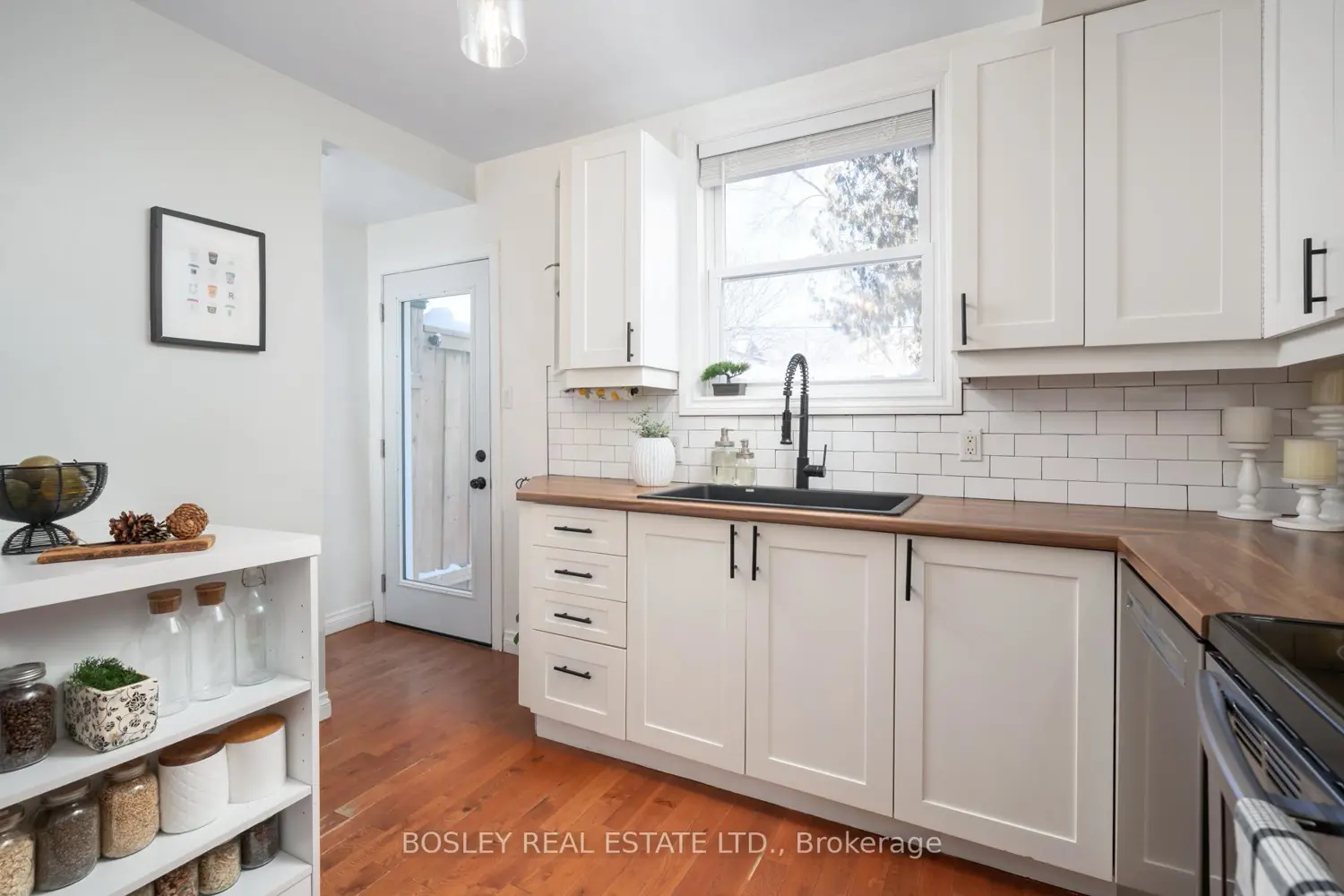Additional image 8 of 24 Queensdale Avenue