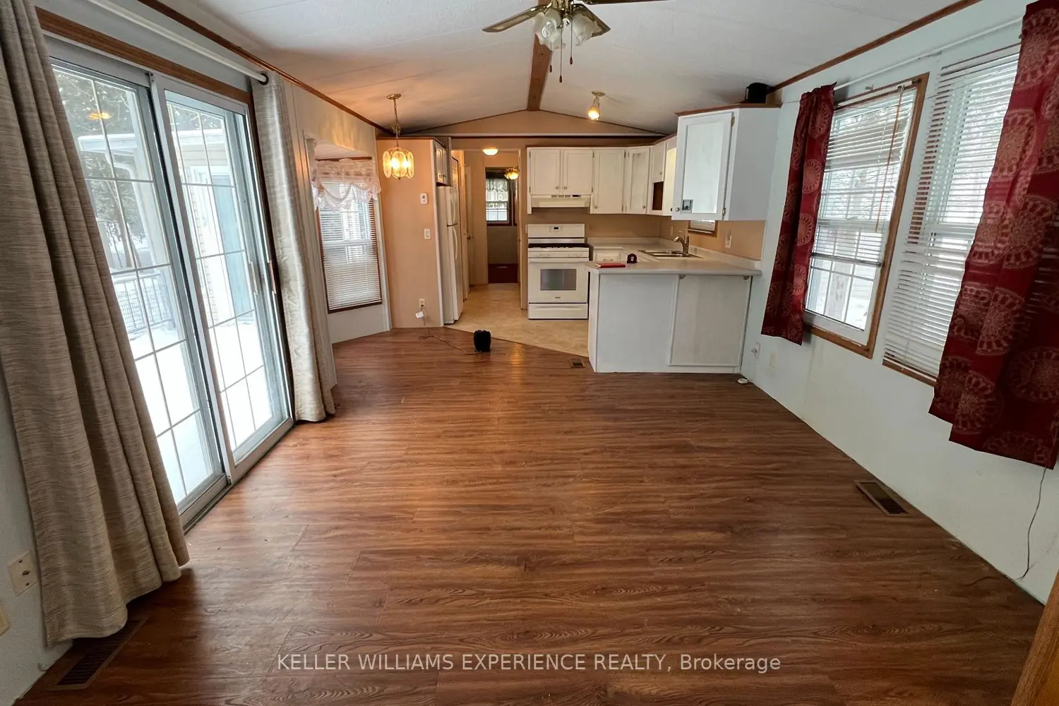 Additional image 7 of 18 Prince Rupert Avenue
