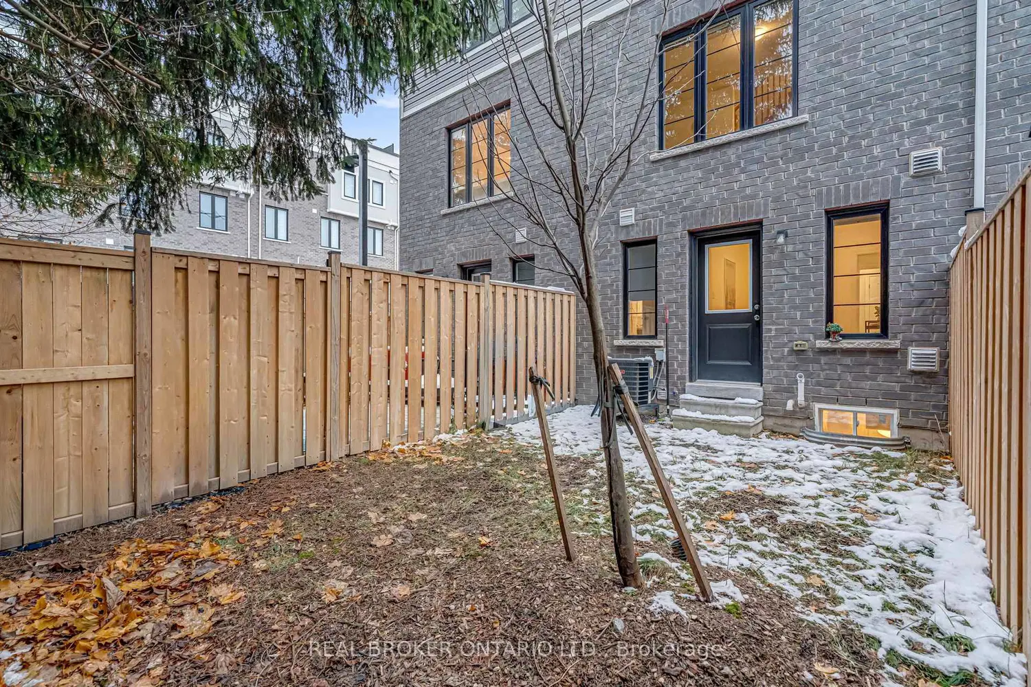 Additional image 18 of 383 Dundas Street 21