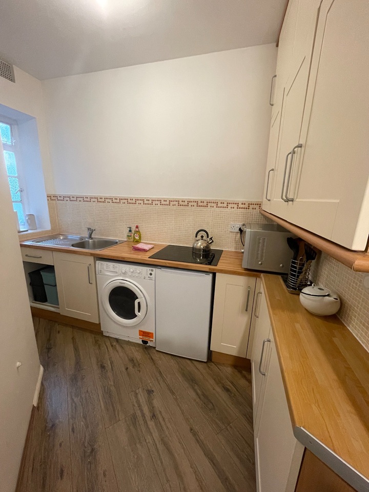 Additional image 4 of Studio Flat, Howitt Close, NW3, N1 7GU