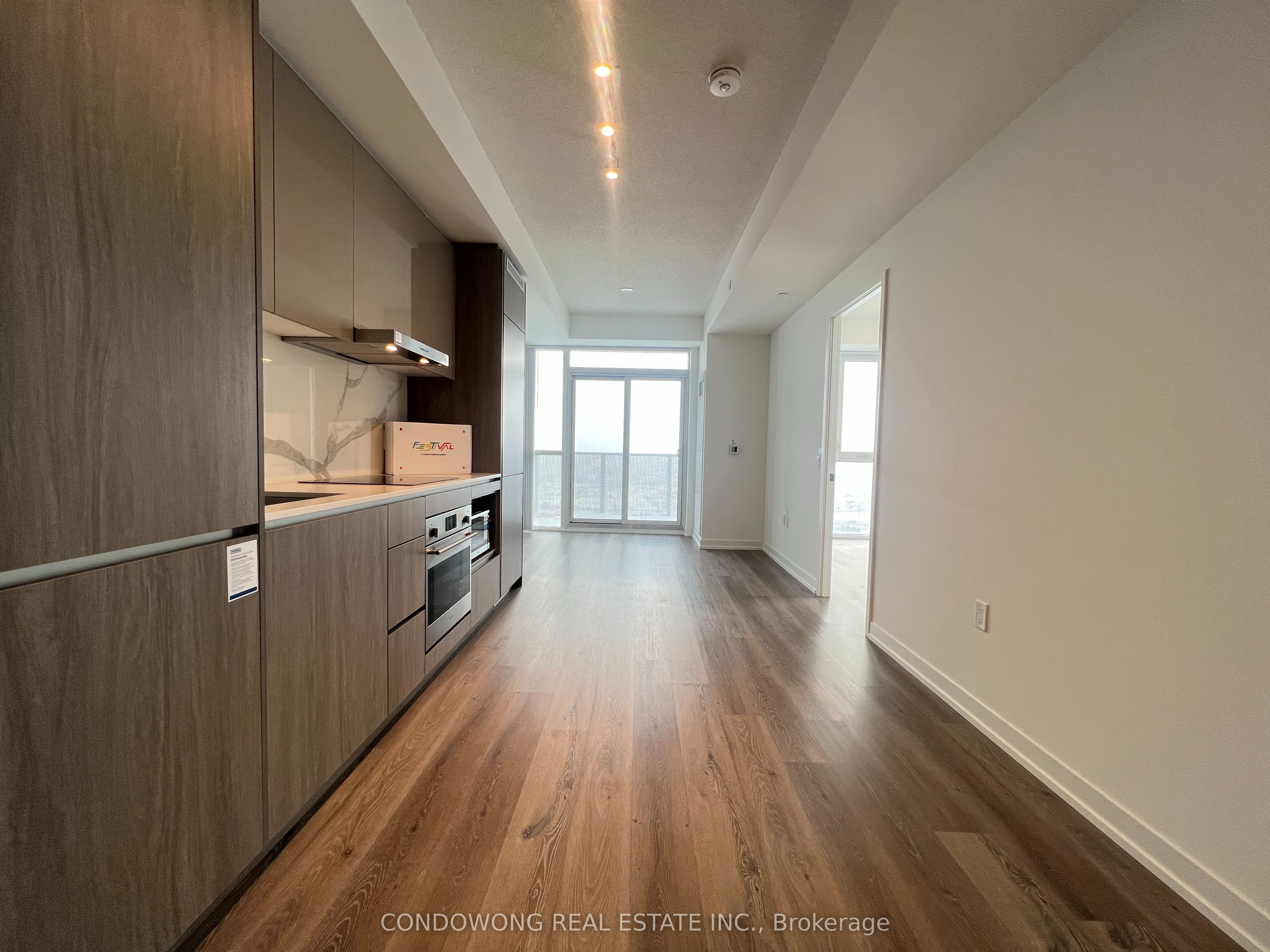 3712-28 Interchange Way, Vaughan, ON, L4K 0P8 photo 3