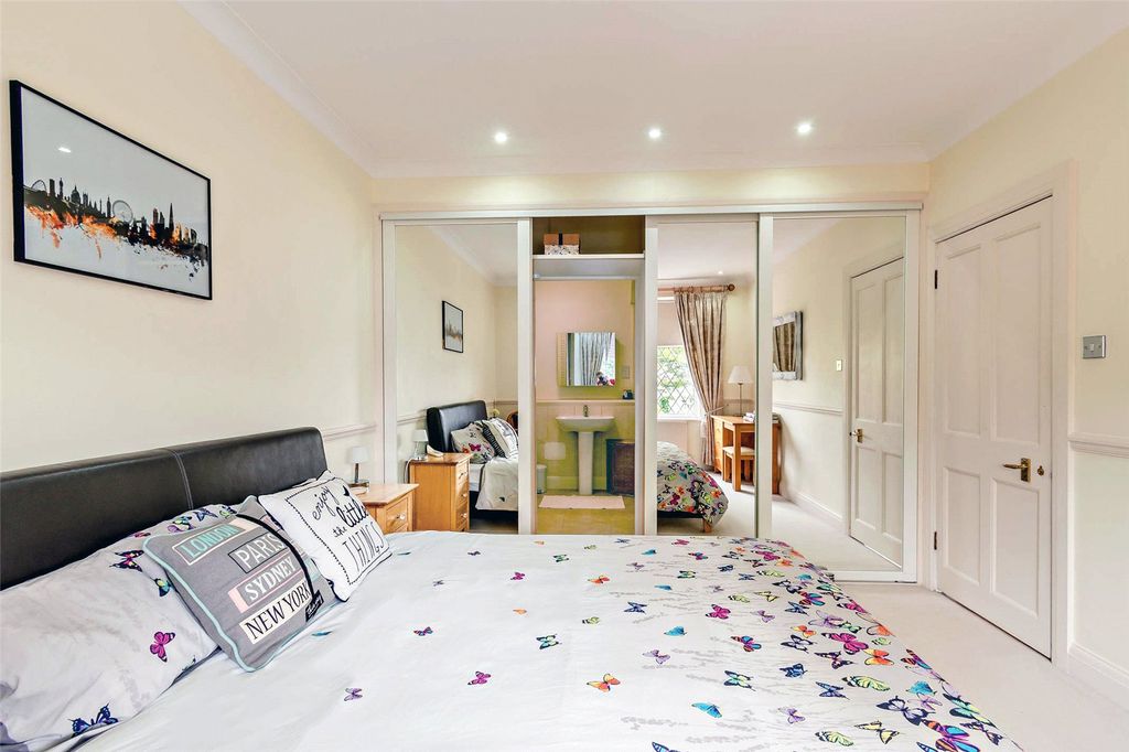 Additional image 26 of 7 bed detached house for saleFishery Road, Maidenhead, Berkshire SL6