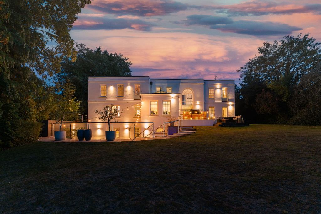 6 bed detached house for saleWatersmeet Road, Salisbury SP2