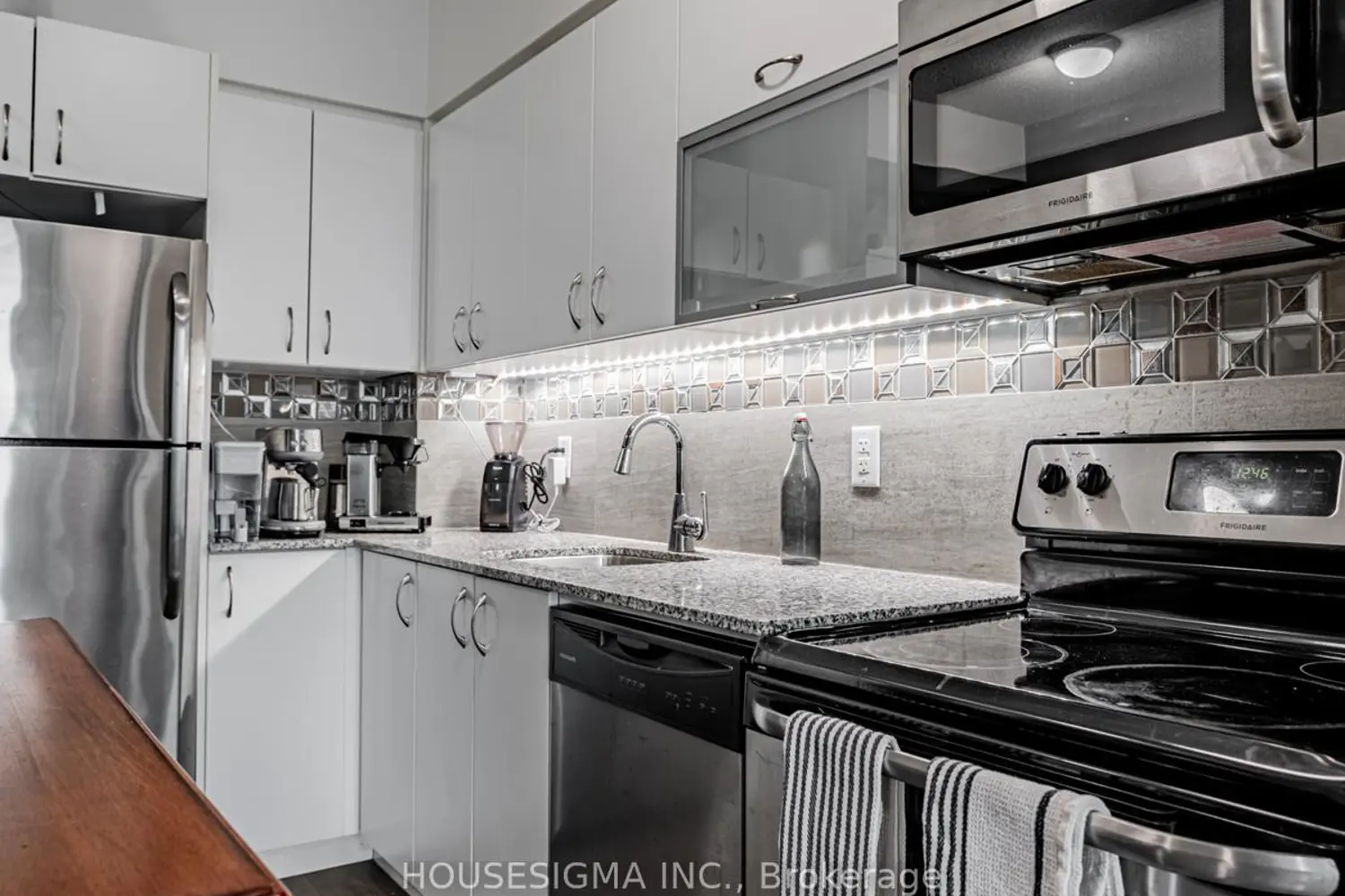Additional image 4 of 150 East Liberty Street 3015
